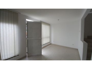 Casa en conjunto cerrado en venta sector Los Naranjos