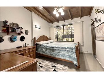 venta apartamento Medellin laureles santa teresita penthouse duplex lujo luxury moderno remodelado parque exclusivo elegante recibo menor valor escuch