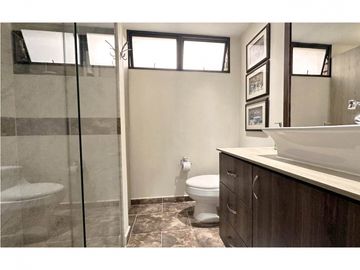 venta apartamento Medellin laureles santa teresita penthouse duplex lujo luxury moderno remodelado parque exclusivo elegante recibo menor valor escuch