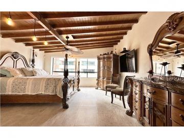 venta apartamento Medellin laureles santa teresita penthouse duplex lujo luxury moderno remodelado parque exclusivo elegante recibo menor valor escuch