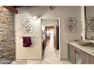 venta apartamento Medellin laureles santa teresita penthouse duplex lujo luxury moderno remodelado parque exclusivo elegante recibo menor valor escuch