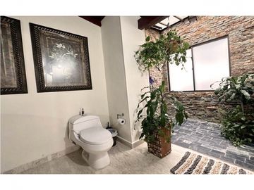 venta apartamento Medellin laureles santa teresita penthouse duplex lujo luxury moderno remodelado parque exclusivo elegante recibo menor valor escuch