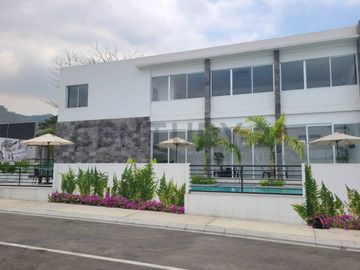 Venta Casas de Estreno en Urb. Costa Gardens, Vía a la Costa