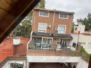 Triplex  en Olivos 5 dormitorios  con jardin y pileta
