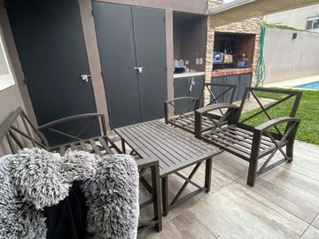 Triplex  en Olivos 5 dormitorios  con jardin y pileta