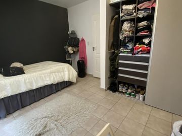Triplex  en Olivos 5 dormitorios  con jardin y pileta