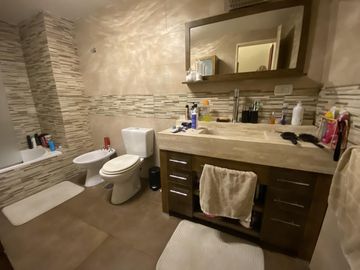 Triplex  en Olivos 5 dormitorios  con jardin y pileta