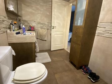 Triplex  en Olivos 5 dormitorios  con jardin y pileta