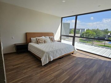 Residencia de Lujo en Venta en Viñedos del Polo, Club de Golf