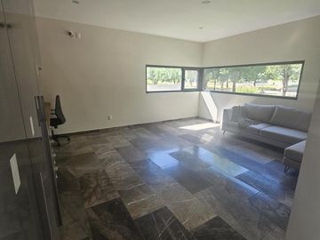 Residencia de Lujo en Venta en Viñedos del Polo, Club de Golf