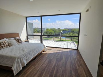 Residencia de Lujo en Venta en Viñedos del Polo, Club de Golf
