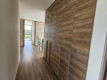 Residencia de Lujo en Venta en Viñedos del Polo, Club de Golf