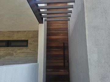 Residencia de Lujo en Venta en Viñedos del Polo, Club de Golf