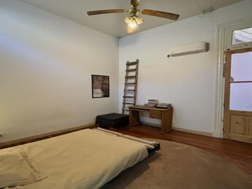 Depto.tipo casa de 6 ambientes en Venta en Almagro