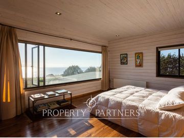Pichilemu, Impecable casa con vista al mar en el Pangal