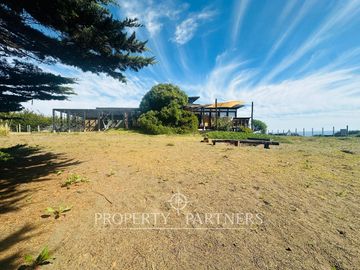 Pichilemu, Impecable casa con vista al mar en el Pangal