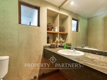 Casa Chicureo centro, condominio con acceso directo Av del Valle