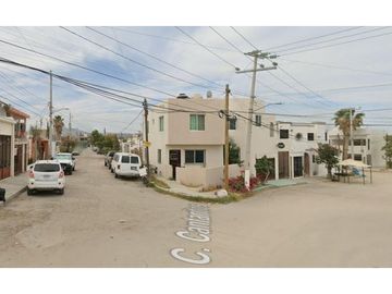 Se vende edificio en esquina Corredor Médico, Cabo San Lucas