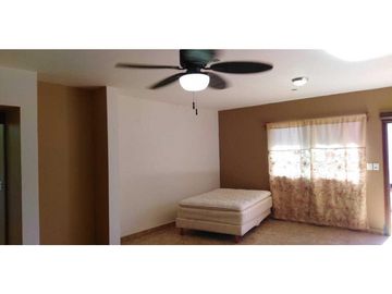 Se vende edificio en esquina Corredor Médico, Cabo San Lucas