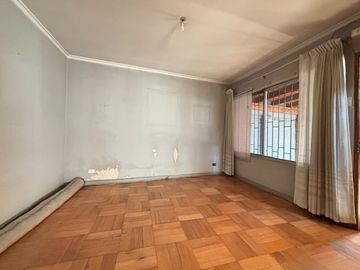 BROWN SUR, GRECIA, DR. JOHOW, 2 CASAS