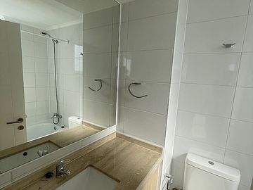 ¡REBAJADO! DPTO 3D 2B + ESTACIONAMIENTO Y BODEGA