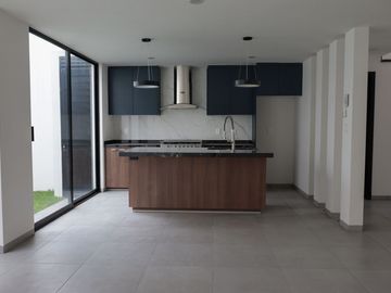 Casa en fraccionamiento Nobel Residencial