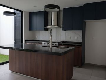 Casa en fraccionamiento Nobel Residencial