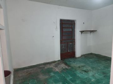 CASA A UNAS CALLES DEL ESTADIO SALVADOR ALVARADO