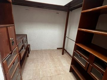 RESIDENCIA EN PRIVADA COLONIAL, EN CHUBURNA