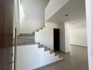 CASA NUEVA EN PRIVADA TAMORA CONKAL