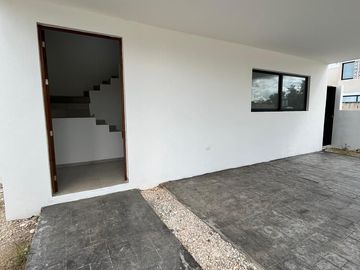 CASA NUEVA EN PRIVADA TAMORA CONKAL