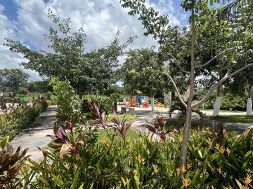 CASA NUEVA EN PRIVADA TAMORA CONKAL