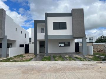 CASA NUEVA EN PRIVADA TAMORA CONKAL