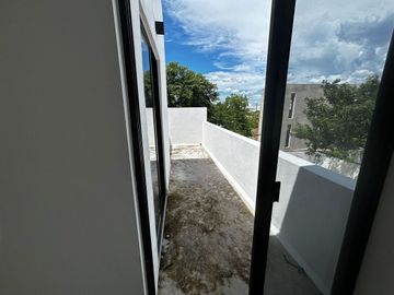 CASA NUEVA EN PRIVADA TAMORA CONKAL