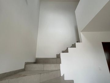 CASA NUEVA EN PRIVADA TAMORA CONKAL