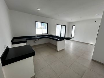 CASA NUEVA EN PRIVADA TAMORA CONKAL