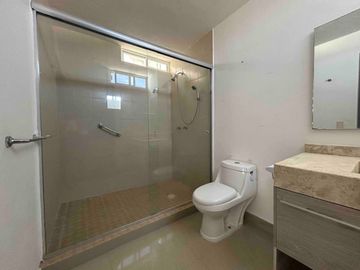Casa en Venta, en La Foresta Residencial