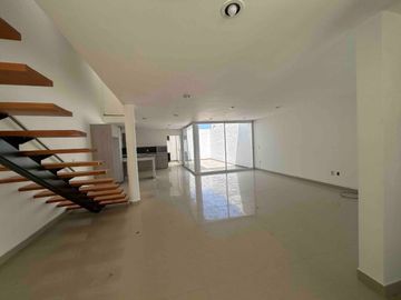 Casa en Venta, en La Foresta Residencial