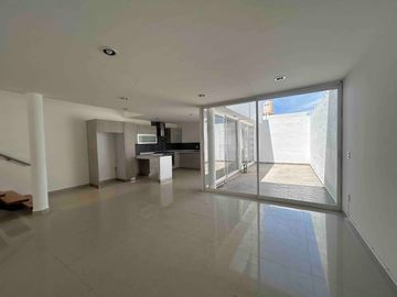 Casa en Venta, en La Foresta Residencial
