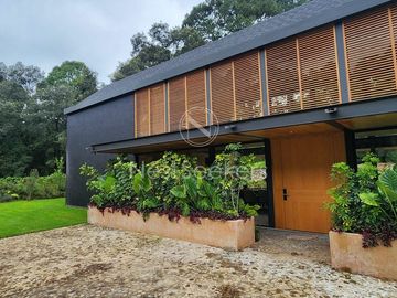 CASA NUEVA DE ESTILO MODERNO EN ACATITLAN