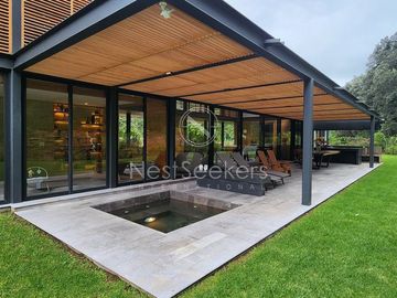 CASA NUEVA DE ESTILO MODERNO EN ACATITLAN