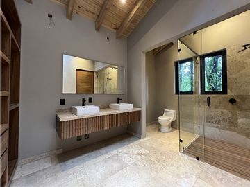 CASA NUEVA EN EXCLUSIVO CONDOMINIO, VALLE SANTANA