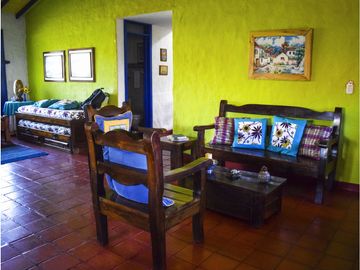 VENTA DE CASA CAMPESTRE EN MONTENEGRO, QUINDO, COLOMBIA