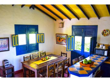 VENTA DE CASA CAMPESTRE EN MONTENEGRO, QUINDO, COLOMBIA
