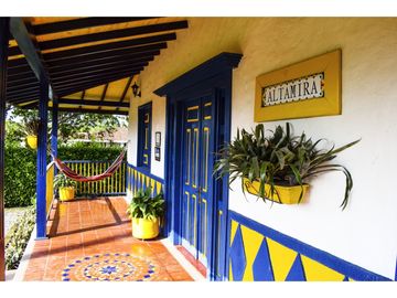 VENTA DE CASA CAMPESTRE EN MONTENEGRO, QUINDO, COLOMBIA
