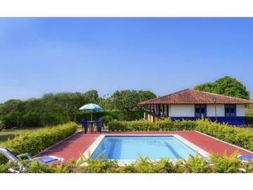VENTA DE CASA CAMPESTRE EN MONTENEGRO, QUINDO, COLOMBIA