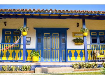 VENTA DE CASA CAMPESTRE EN MONTENEGRO, QUINDO, COLOMBIA