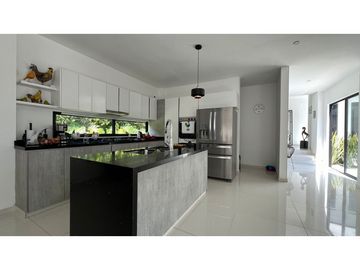 VENTA DE MAGNIFICA CASA CAMPESTRE SECTOR EL TIGRE PEREIRA