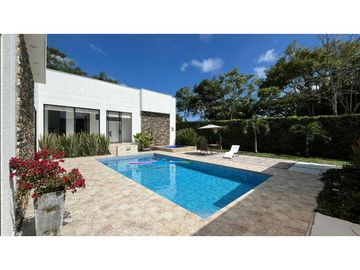 VENTA DE MAGNIFICA CASA CAMPESTRE SECTOR EL TIGRE PEREIRA