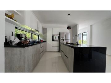 VENTA DE MAGNIFICA CASA CAMPESTRE SECTOR EL TIGRE PEREIRA
